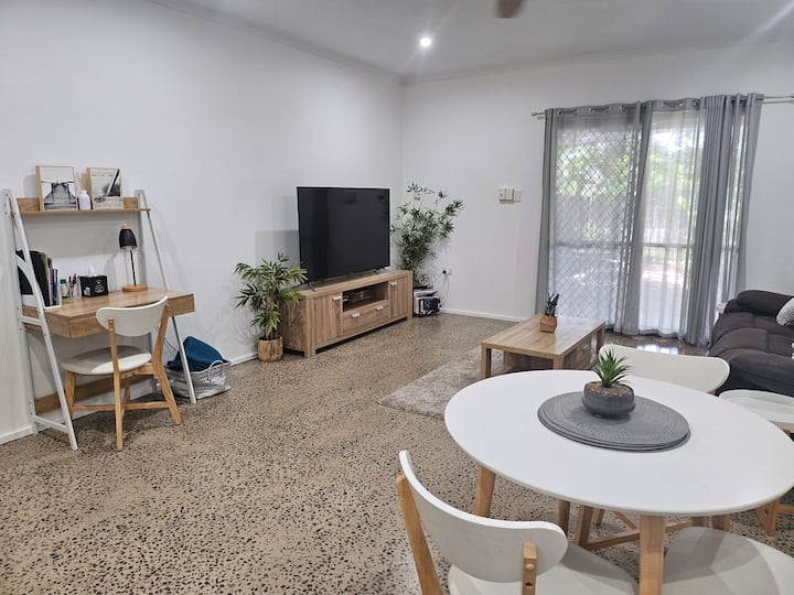 Comfortable Home + Private Pool! - Northern Territory