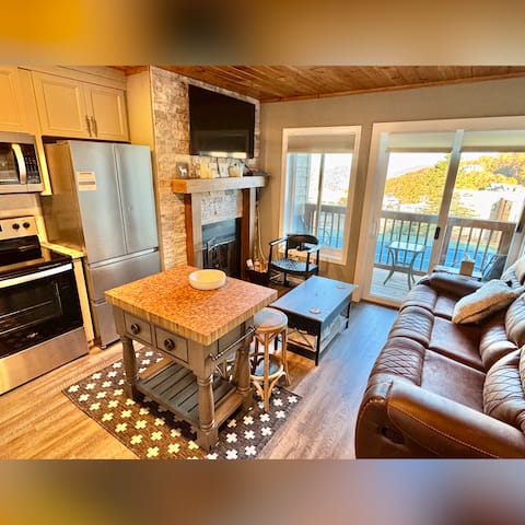 Top Airbnb: Renovated! AC! Ski IN-OUT/POOL/Hot tub/views/sauna in Sugar Mountain