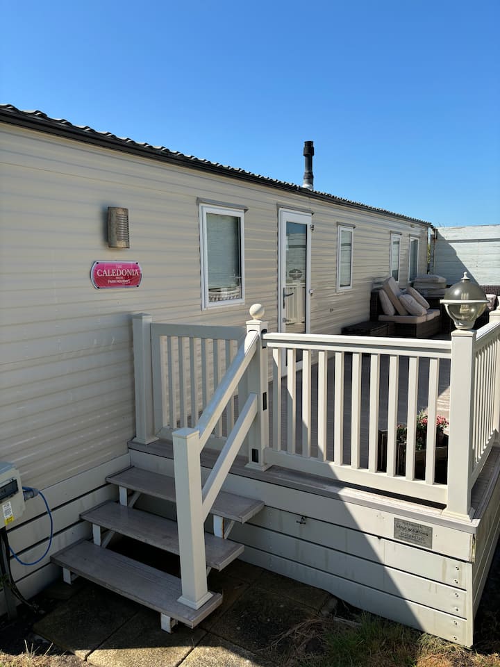 Sea Wall, Seaview Holiday Rentals, Whitstable - Herne Bay