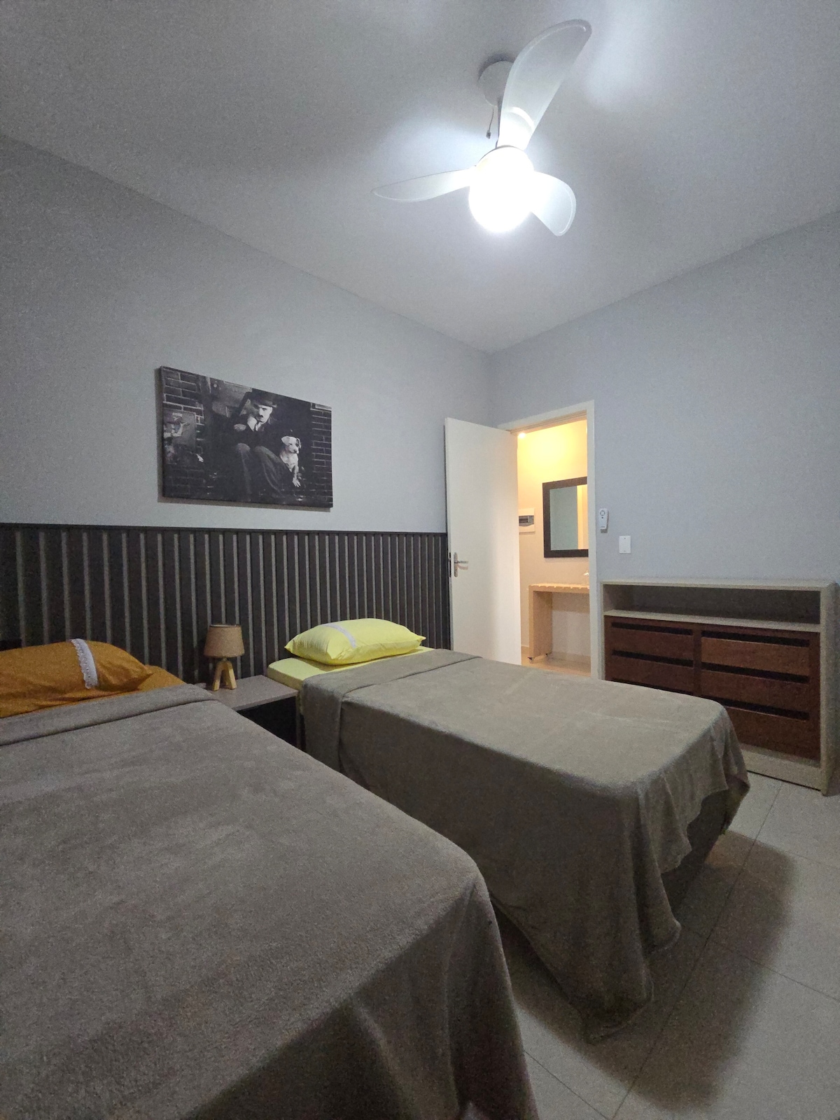 საძინებელი 1