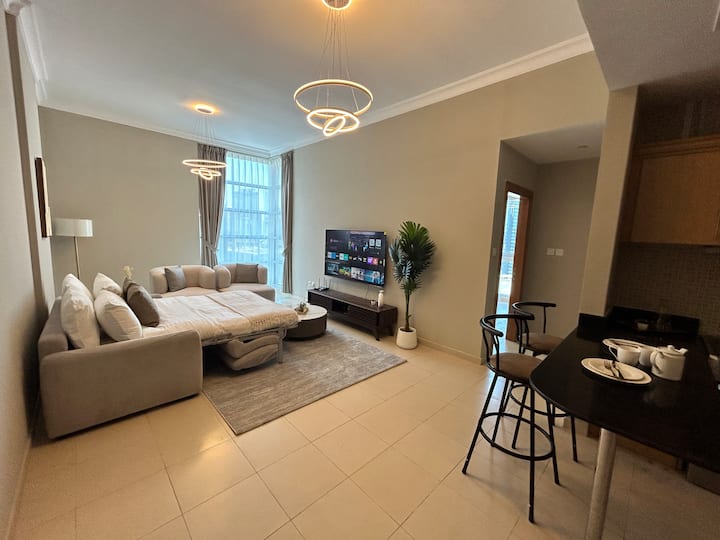 Designer’s Den In Business Bay With Burj Views! - Dubaï