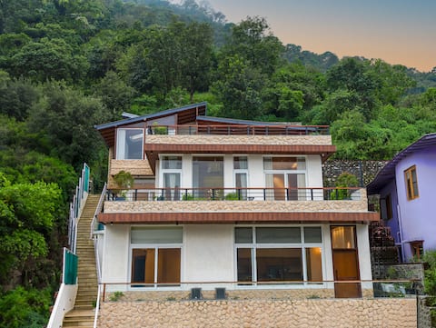 Elivaas -5BHK Villa |Near Bhimtal Lake | Caretaker