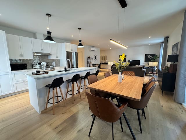 Le 800 St-Jovite managed Airbnb listing 2