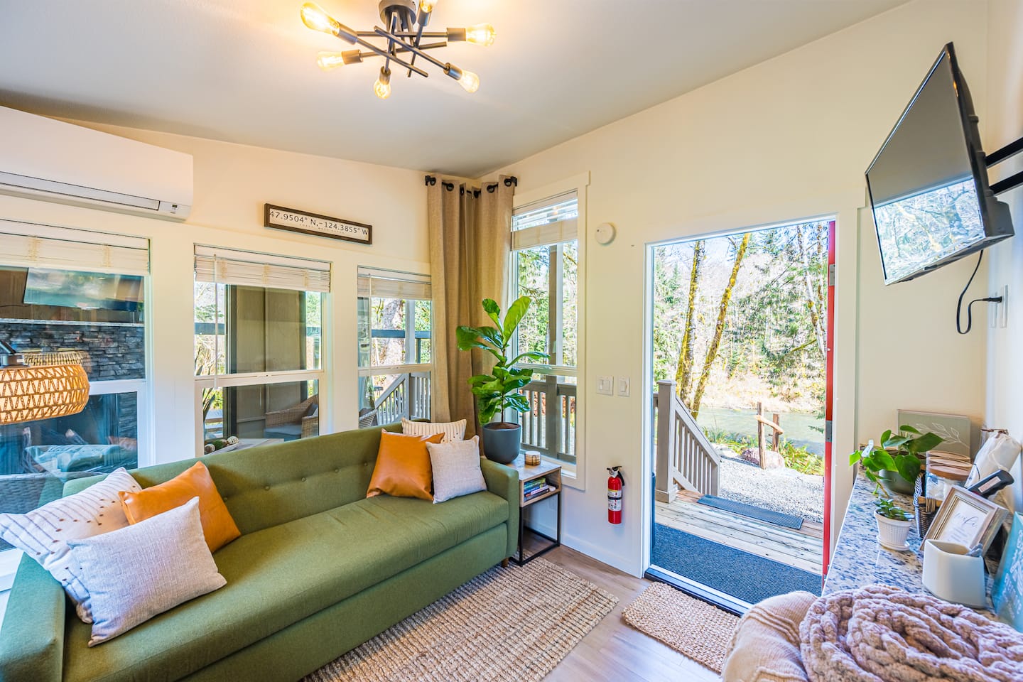 Evermore: River House photo 4