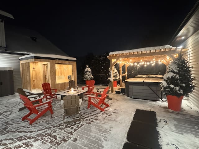 Le 800 St-Jovite managed Airbnb listing 1
