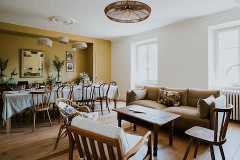 3-bedroom apartment, 2 bathrooms - wine r