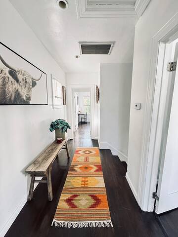 Special 2 floor Haven, Views of Capitol Records