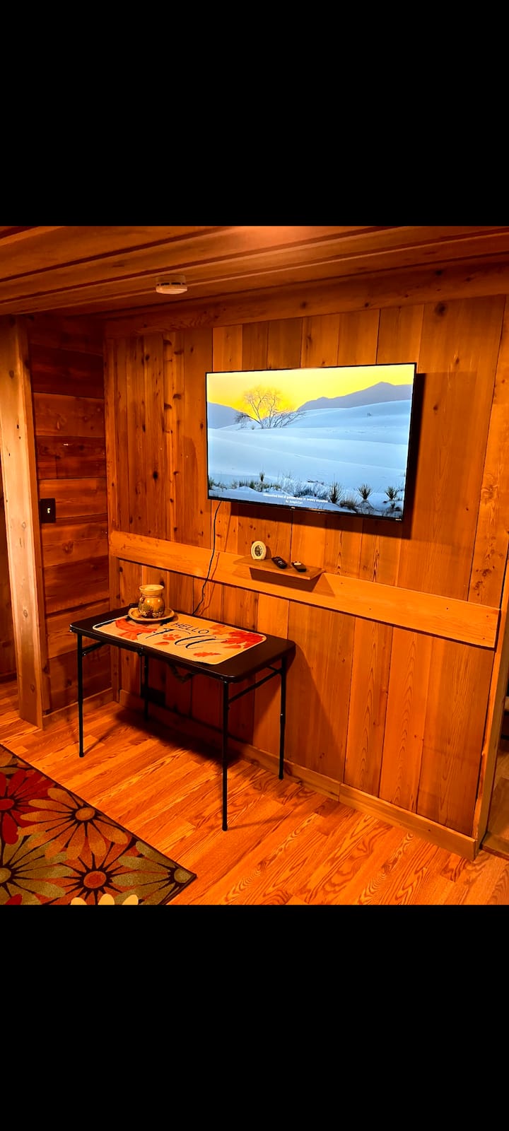 Cozy Little Cottage! 1 Block From Bella’s House! - Forks, WA