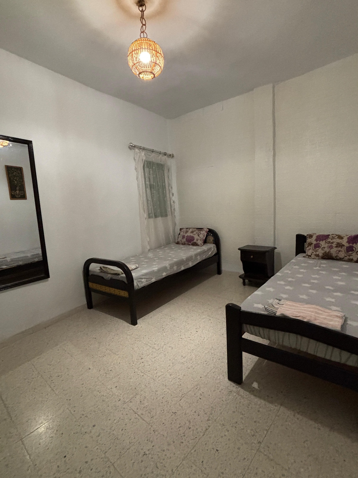 غرفة النوم 2