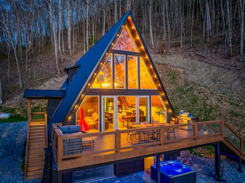 New! Sunset Mnt Views! Hot Tub-Game Room-Theatre