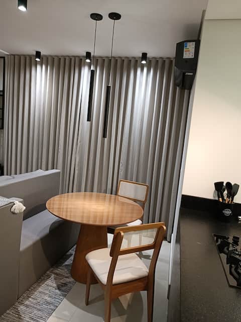 Imóvel de sucesso: Apartment in the Center with Garage and A/C em Maringá