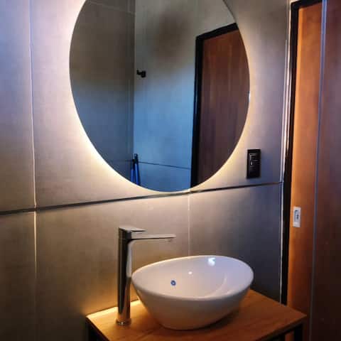 Isidris 5 Signature Cabins