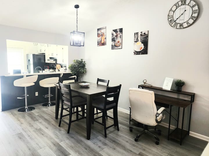 Entire House Clean And Modern - Stone Mountain, GA