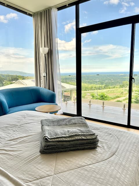 2BR-TierraAlta Resort-Netflix | HBOMax | Generator