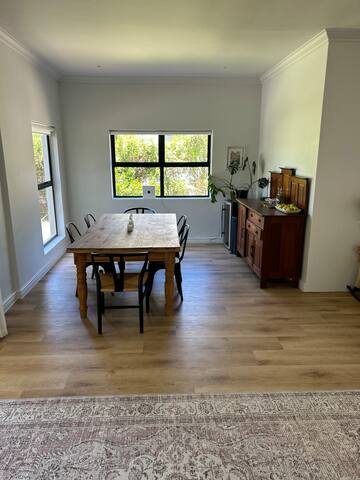 Modern 3 Bedroom house gallery image 5