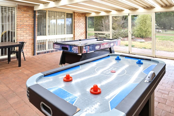 Massive private property - Indoor pool & More