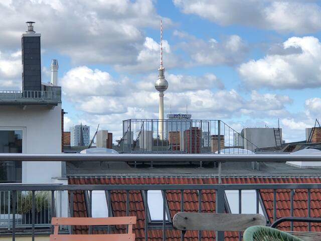 Penthouse in Prenzlauer Berg gallery image 2