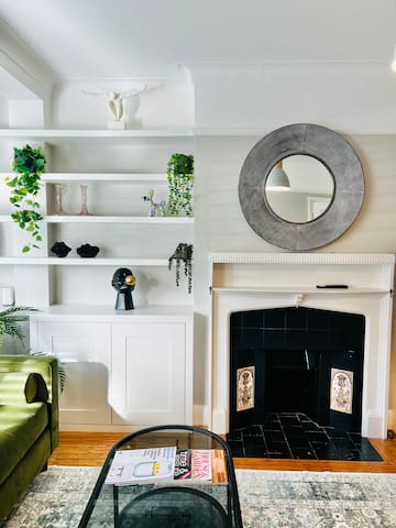 4 Beds 3 Bath House with Parking gallery image 3