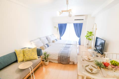 [Accommodation with a view of Tsutenkaku] Osaka center/2 minutes walk to the station/Dotonbori, USJ,