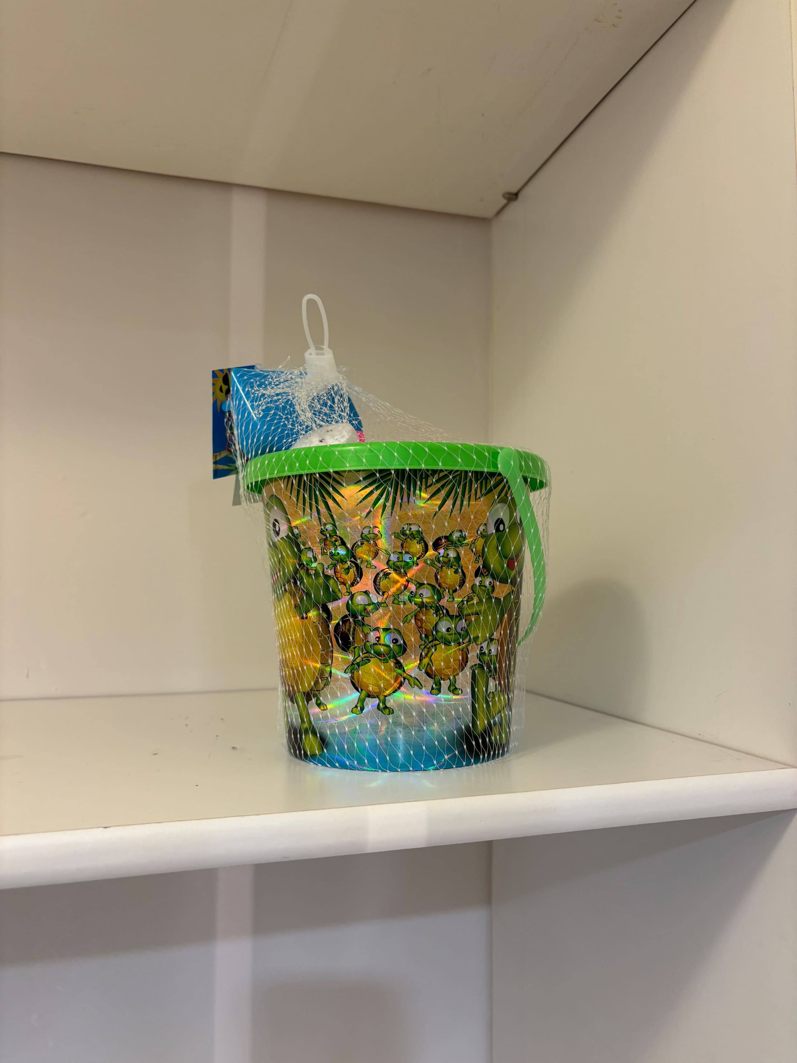 Spacious, so close to beach, washer dryer parking - Image 18