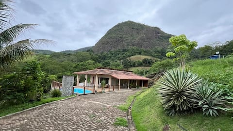 Sítio das Flores, 7 km from downtown Castelo