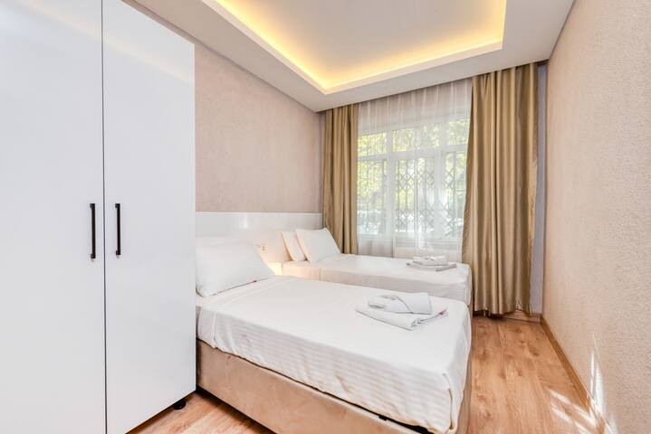 3 Bedroom flat with Turkish Bath in Sultanahmet gallery image 4