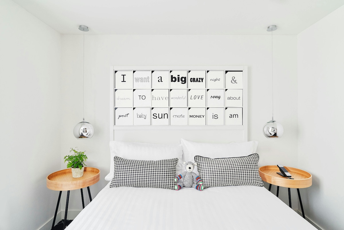Double Room image 2