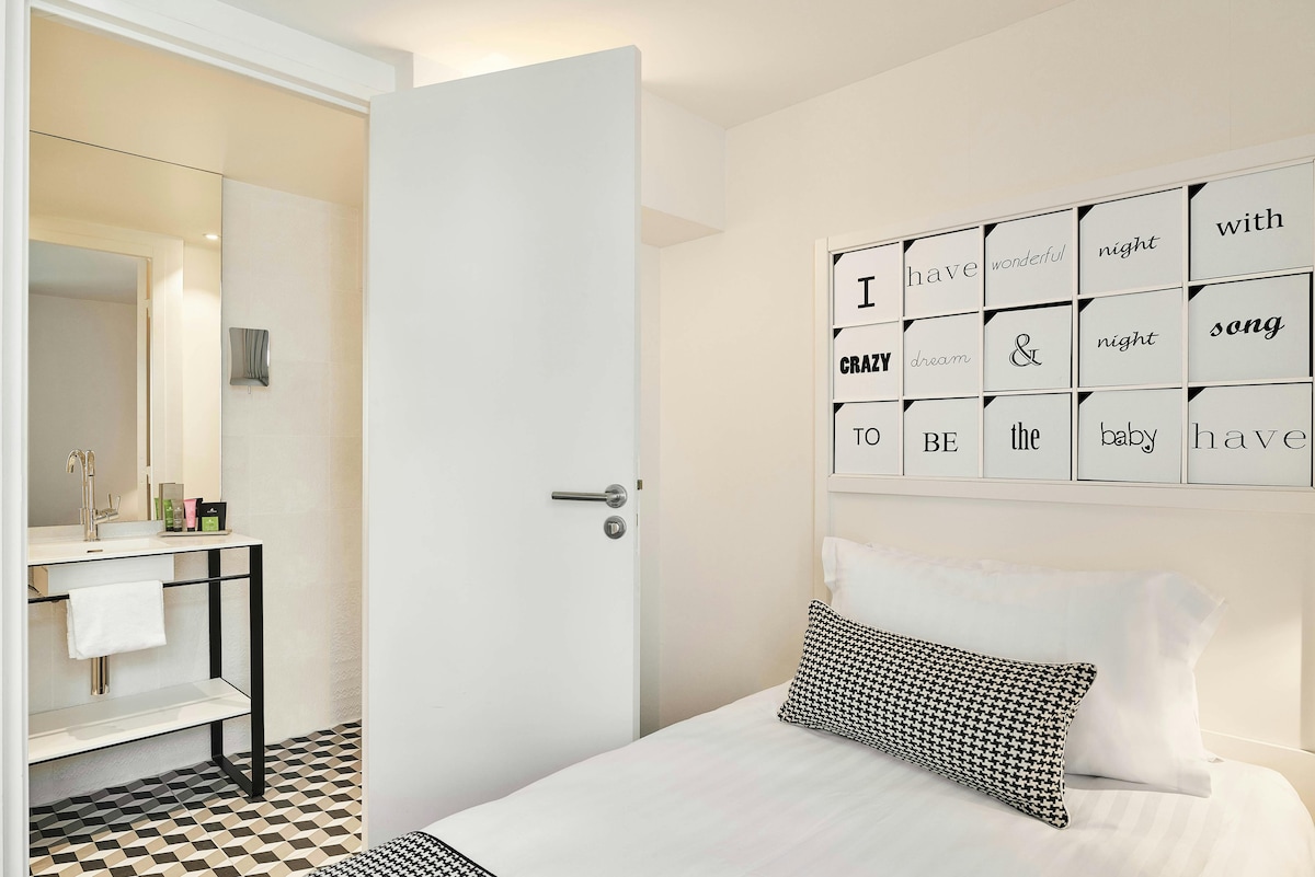 Single room image 2