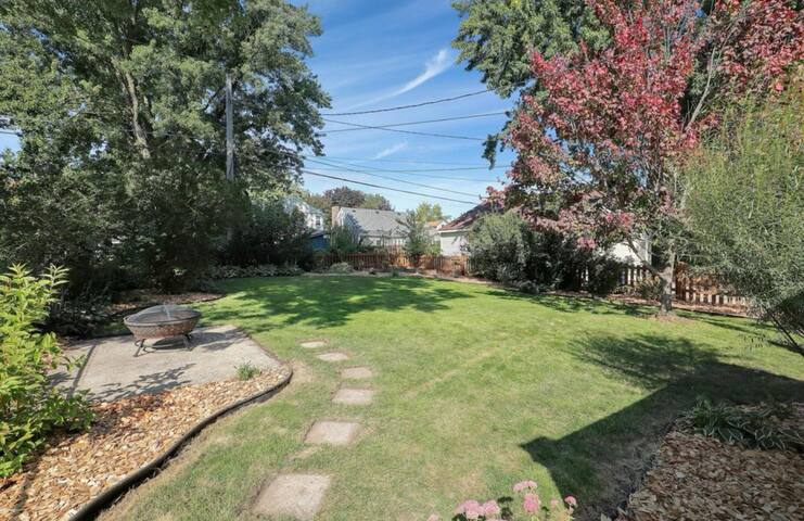 Cozy Como Home gallery image 3