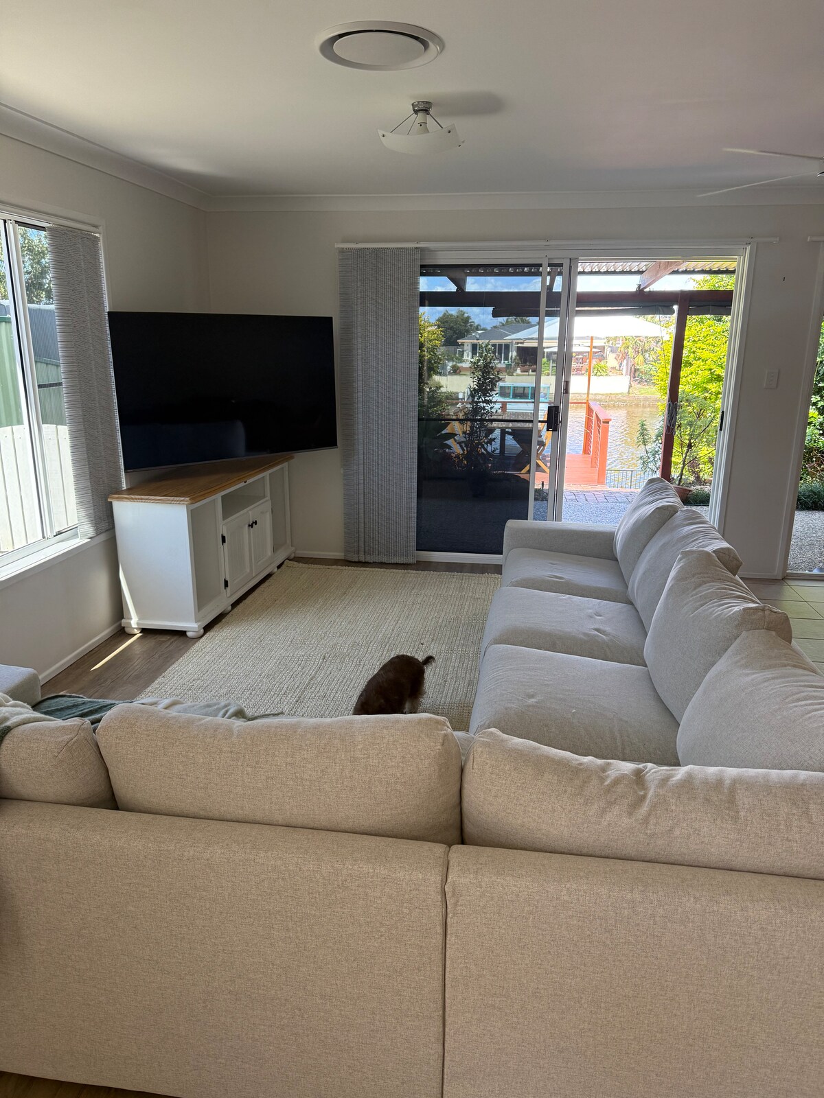 Successful Airbnb property: Pet Friendly Plunge Pool Canal View -Private Jetty in Bongaree