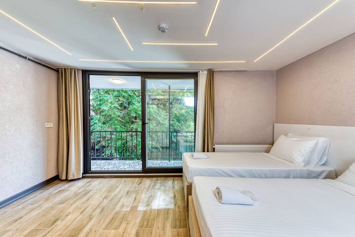 2 Bedroom 1 Living Room Flat with Turkish Bath gallery image 5