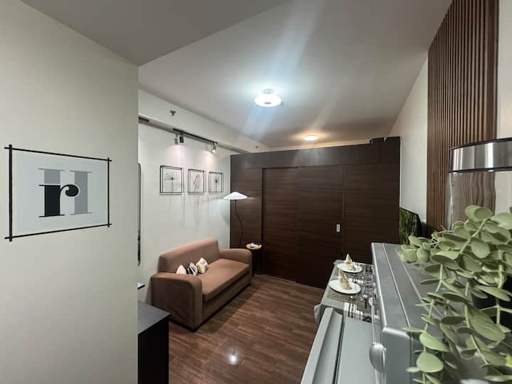 Air Residences Cozy 1br @ Ayala Makati Cbd - Makati