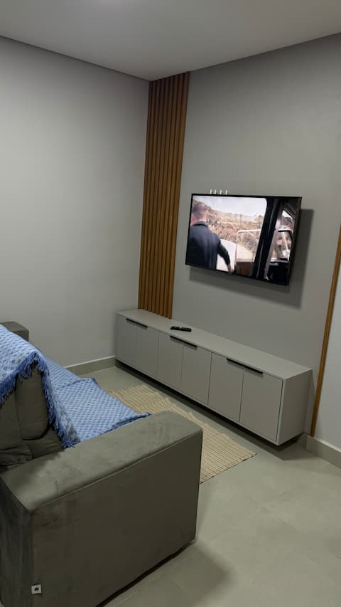 beautiful 2-bedroom ground floor apartment