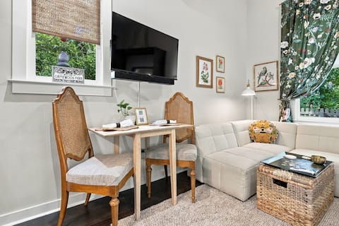 Popular Airbnb listing: Studio Cottage • Gated Parking • EV Charger in Ormewood Park