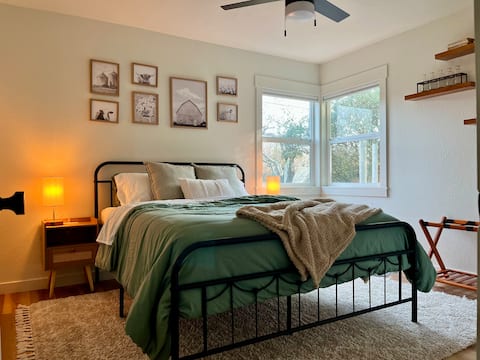 Cozy farmhouse in Willamette Valley Wine Country