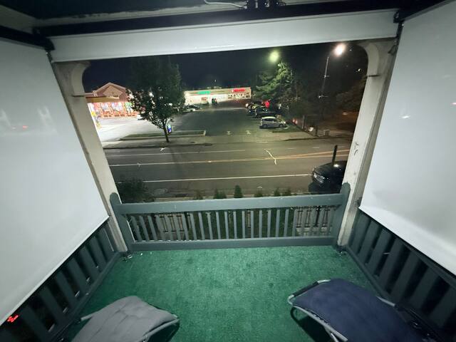 South Wedge 3BR—Your Urban Oasis! gallery image 4