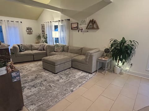 Stucco Cottage in Grove City, PA