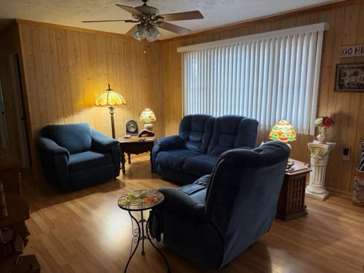 Blueridge Getaway In The Gw National Forest - Big Island, VA