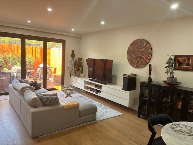 Albert Park on the beach