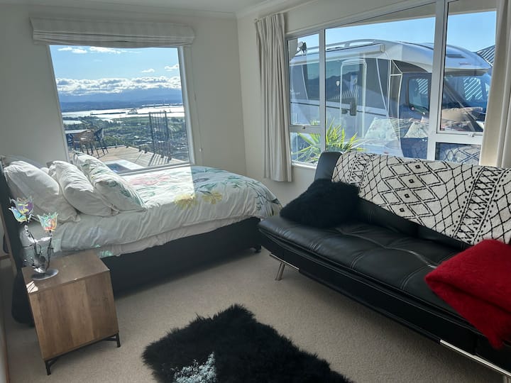 საძინებელი 3