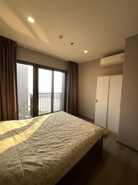 Quiet riverside with 5-Star Facility | 5 Mins MRT