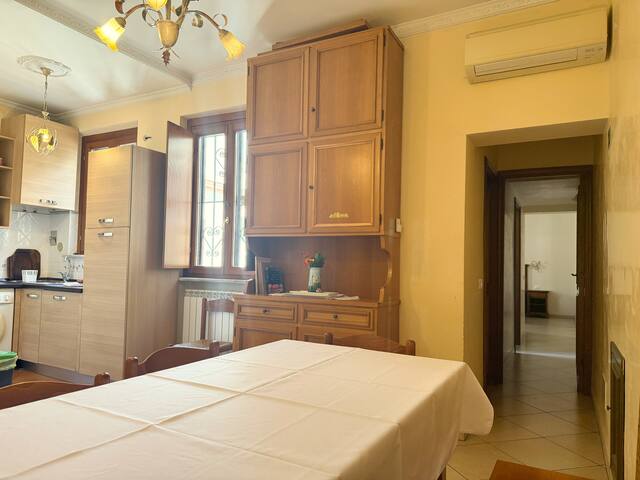 Appartamento con balcone 3 camere da letto 3 bagni gallery image 5