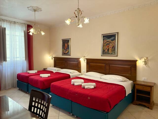 Appartamento con balcone 3 camere da letto 3 bagni gallery image 3