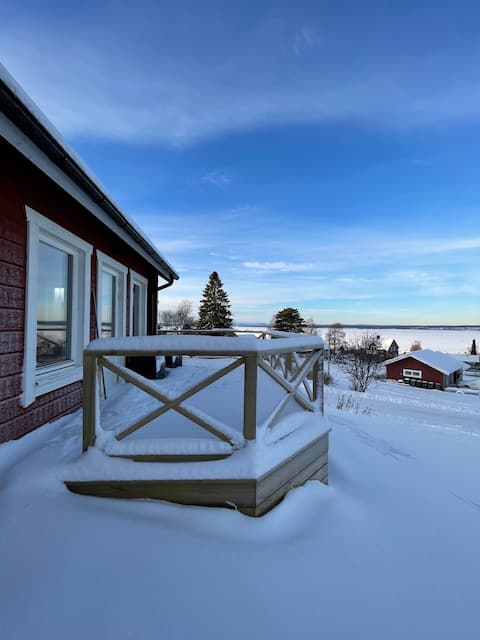 Apartment overlooking Siljan