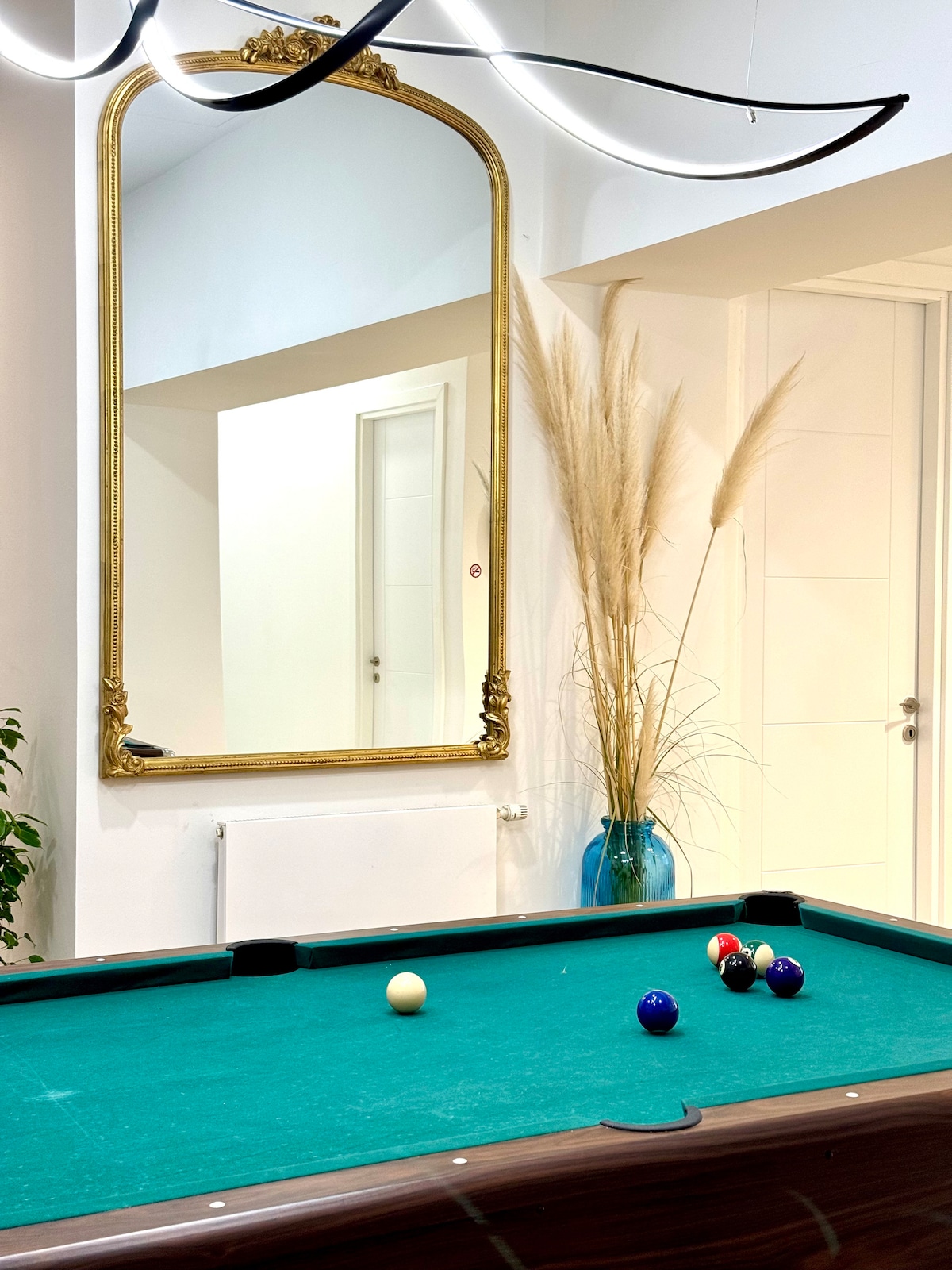 Living room image 12
