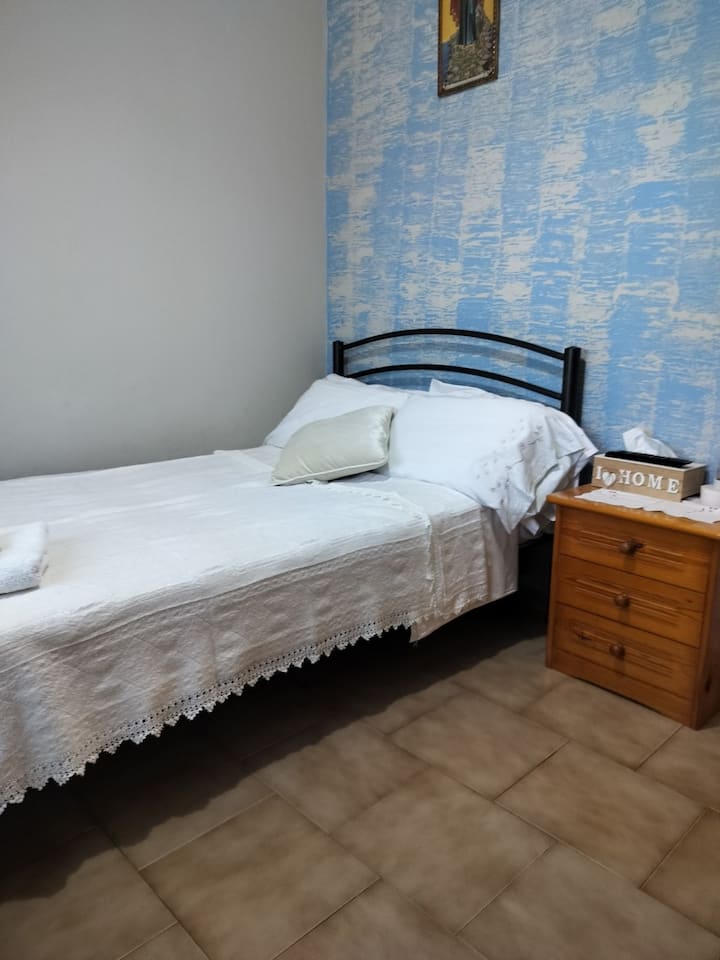 غرفة النوم 1