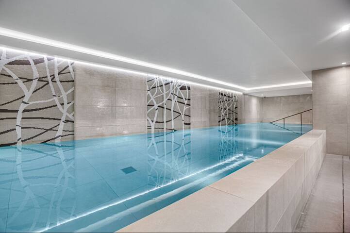 Wellness Stay | Pool, Sauna, Gym | Central London gallery image 2