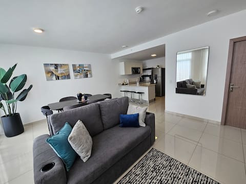 Urban Style Apt in Downtown with Pool + Parking.