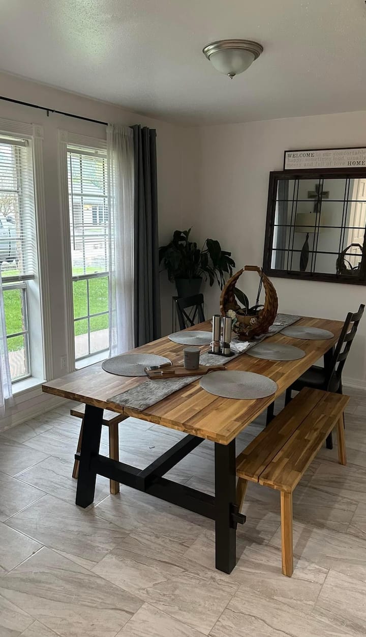 Cozy Home! Sugarland A Short 7 Minutes Away. - Missouri City, TX