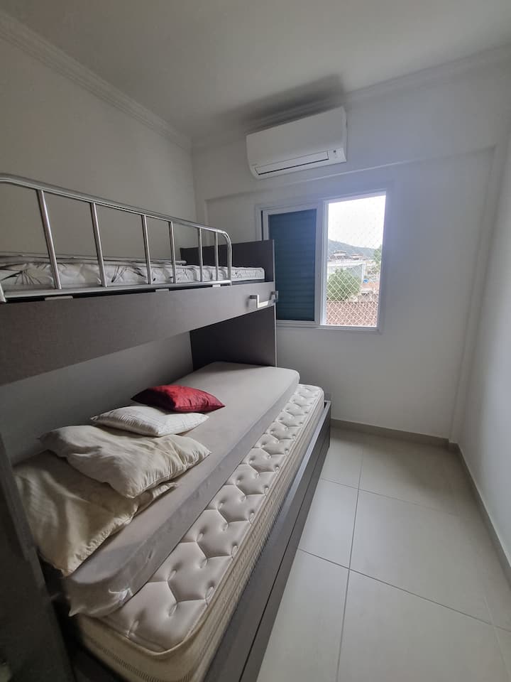 Schlafzimmer 2